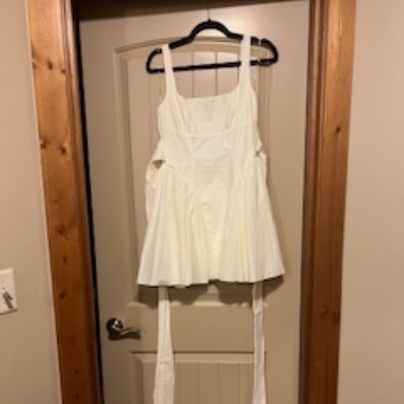 House of CB Florianne bow mini dress, size small - Picture 5 of 6